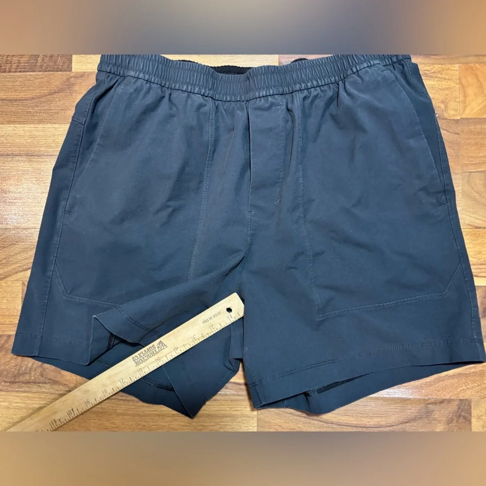 lululemon athletica Men's Flat Front Athletic Shorts - Black